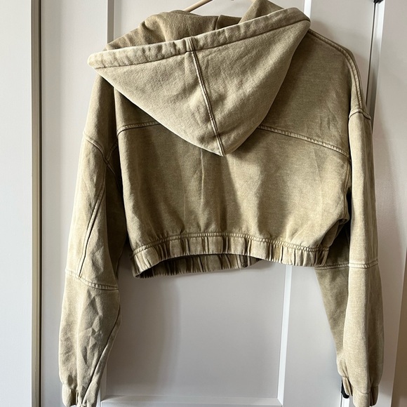 Urban Outfitters cropped zip up hoodie size M.  Washed out feel, a bit oversize - Picture 2 of 2